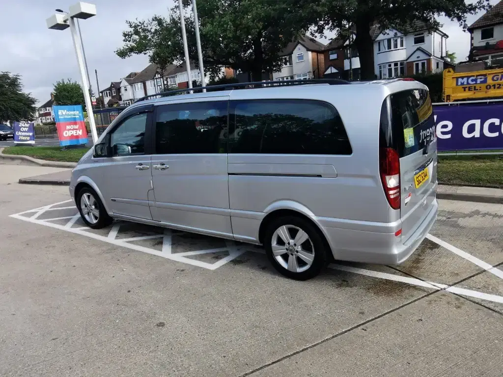 Executive MPV