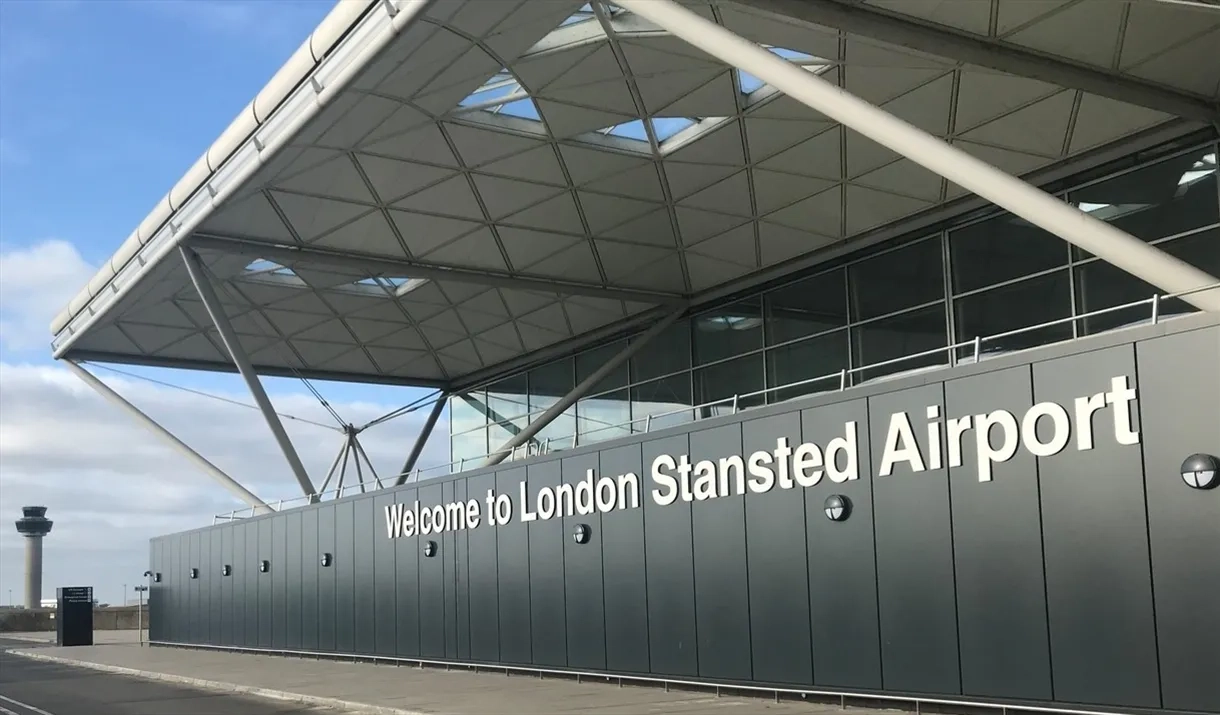 Stansted Airport Airport Transfer Hero Image