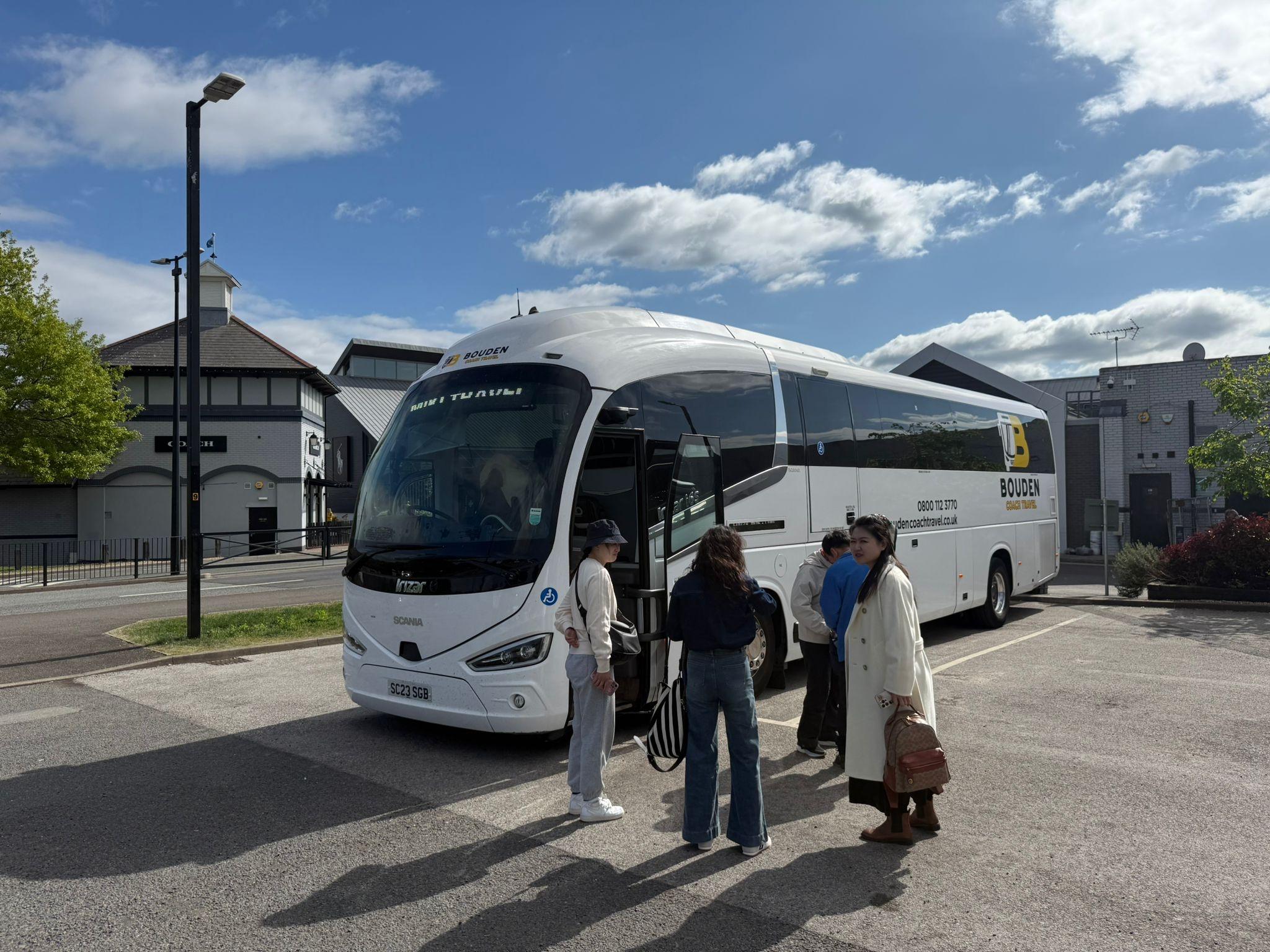 Coach Hire Manchester – Minibus & Coach Hire With Driver